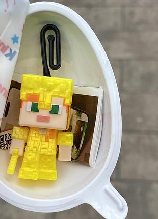 Іграшка алекс в золотій броні kinder joy minecraft майнкрафт