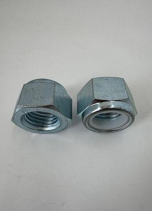 Гайка m30x3.5/h28 з пластиковим ущільненням