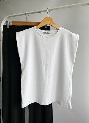 Базова біла оверсайз футболка zara