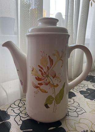 Вінтажна кавник royal worcester palissy з серії "honeysuckle" (жимолость).