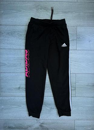 Штани від adidas , стан нових