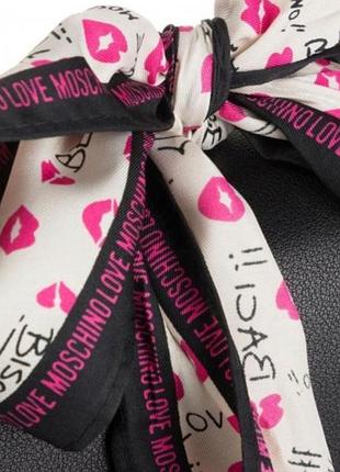 Оригінальний шарф-стрічка love moschino скіні-шарф твіллі з поцілунками