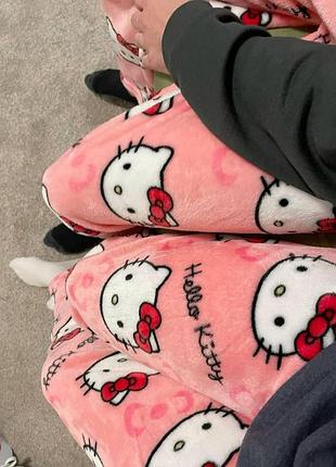 Уютные женские пижамные штаны hello kitty и человек-паук | мягкий флис, свободный фасон, любимые герои
