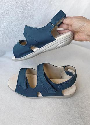Новые! кожаные босоножки на широкую ногу cosyfeet (англия) р. 7 - это 40-41 стелька 26 см.