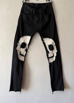 Чоловічі стрітстайл джинси mnml skull / чорні джинси з черепами (розмір 32)