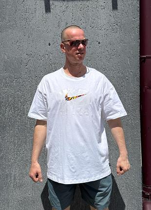 Оригінал футболка nike tee butterfly do6631-100 оригинал найк xl