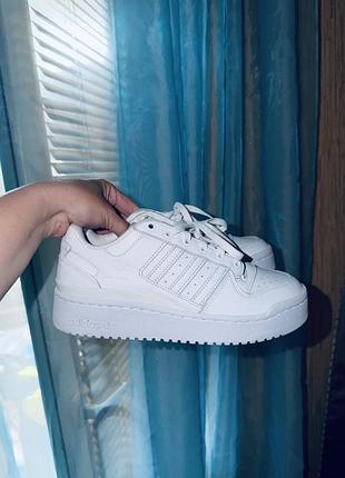 Кожаные кроссовки adidas