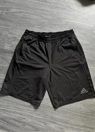 Шорти спортивні adidas climalite розмір с оверсайз