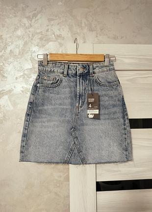 Стильна джинсова міні-спідниця primark (xxs)