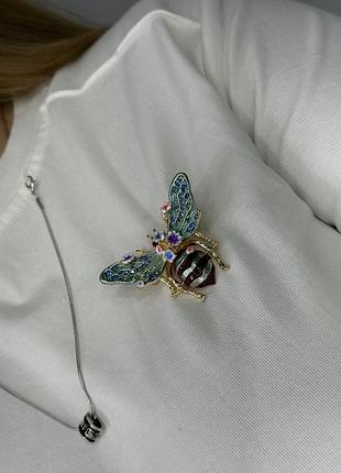 Брошка бджола 🐝 велика блакитні крила камінці булавка прикраси