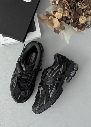 Стильные женские кроссовки new balance 1906a black