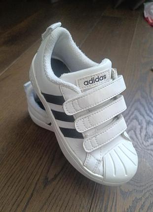 Кроссовки для мальчика adidas