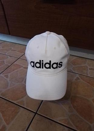 Бейсболка р.57-58 см.  adidas