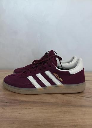 Кроссовки мужские adidas handball spezial jh5439 
размер 43 длина стельки 27.5 см
стан пару раз взувались)
