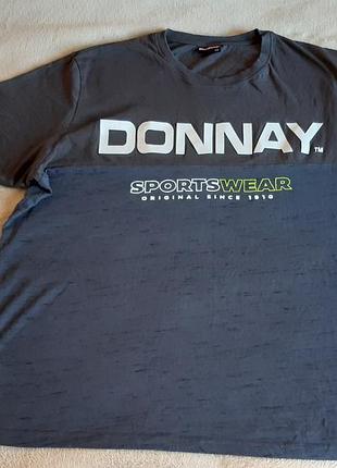 Мужская футболка donnay серого цвета.