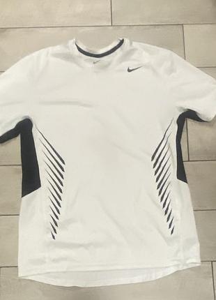 Футболка nike dri fit