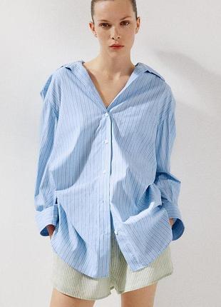 Стильна оверсайз сорочка zara блуза блакитна смугаста
