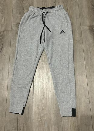 Спортивні штани adidas