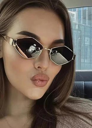 Трендовые женские солнцезащитные шестигранные очки ромбы