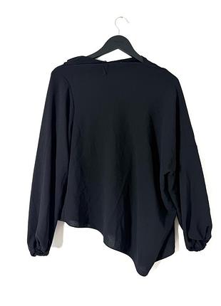 Чорна асиметрична блуза zara