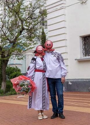 Вышивании пара