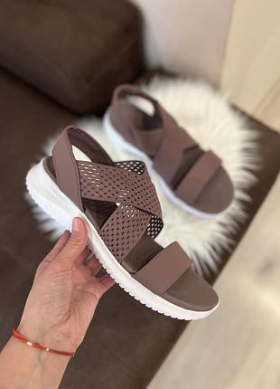 Skechers жіночі сандалі 42 розмір