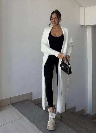 Комбинезон всегда в тренде + кардиган