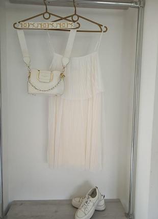 Біла сукня "гофре"
