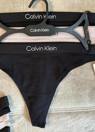 Набір жіночих трусиків-стрингів calvin klein, s, m