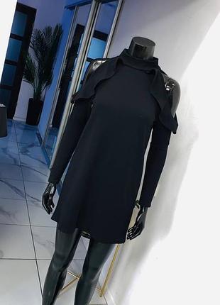 Черное коктейльное платье boohoo night с открытыми плечами (размер uk 12 / m-l)
