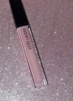 Блиск для губ 
estee lauder
