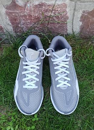 Кроссовки nike air jordan tatum 1 40.5р