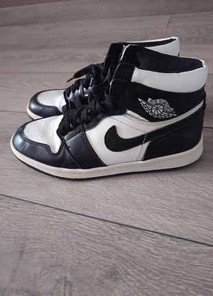 Черные кроссовки jordan nike