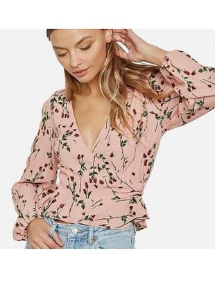 Очень красивая блуза на запах с розами topshop из вискозы