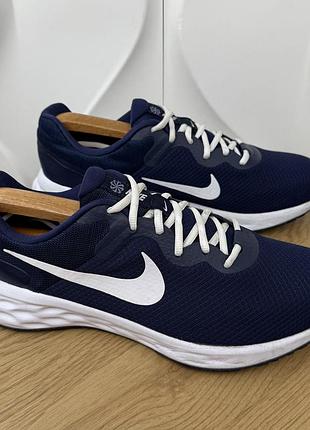 Оригінальні кросівки nike revolution