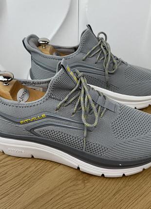Оригінальні кросівки fitville