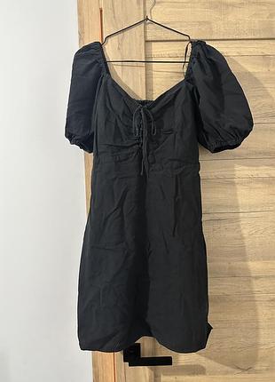 Чорна сукня h&m з об'ємними рукавами, розмір s