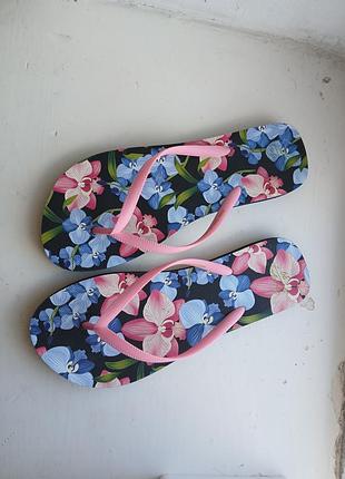 В'єтнамки sinsay