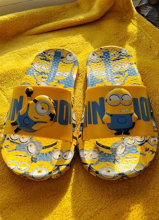 Детские шлепанцы minions