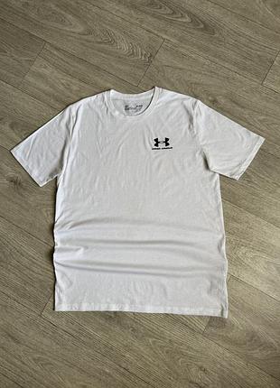 Оригінальна футболка under armour