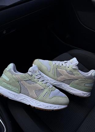 Жіночі кросівки diadora оригінал