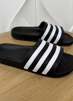 Оригінальні чоловічі шльопанці adidas