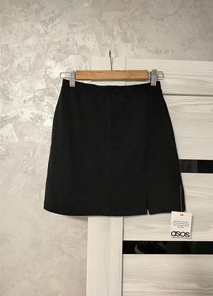 Стильна спідниця-шорти asos з розрізом — чорна (xs-s)