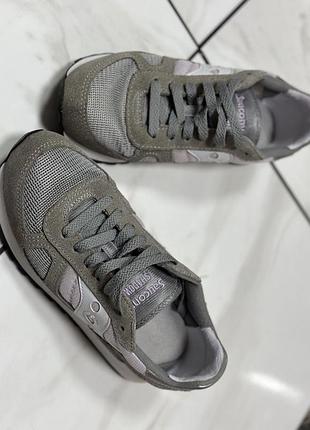 Продам оригинальные кроссовки saucony!!!
