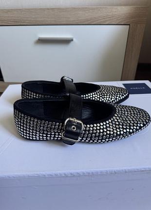 Балетки з пряжкою
