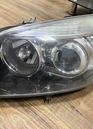 Передняя левая фара toyota rav 4 2009-2010