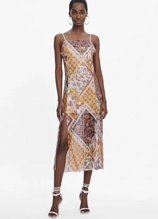 Стильна сукня в паєтках zara