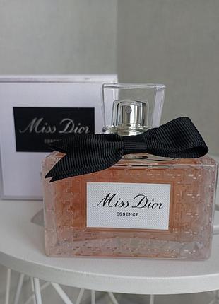 Розпив аромата miss dior essence.