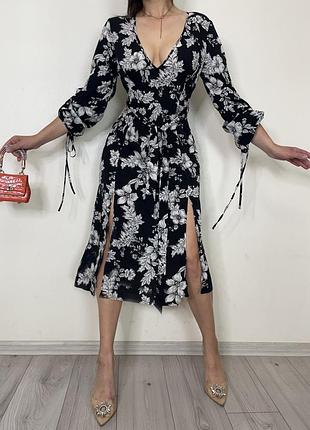 Розпродаж cукня prettylittlething міді з розрізами