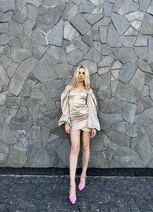 Сукня з широким рукавом